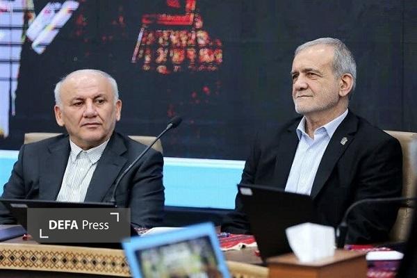 پزشکیان: وحدت و همدلی راه برون رفت از چالشهای اقتصادی و سیاسی است پزشکیان: وحدت و همدلی راه برون رفت از چالشهای اقتصادی و سیاسی است