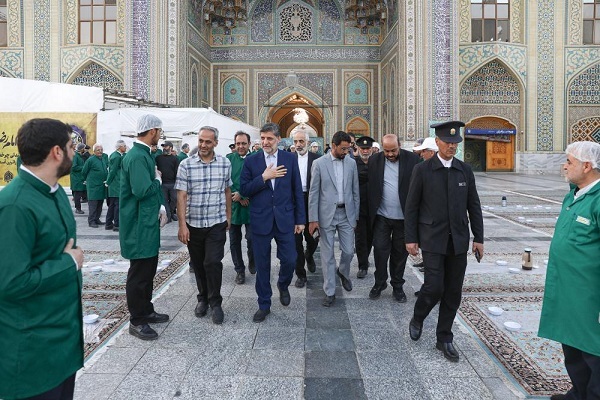 تصاویر/ بازدید قائم مقام تولیت آستان قدس رضوی از مواکب افطاری حرم مطهر رضوی