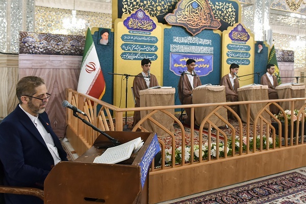 تصاویر/ محفل ترتیل خوانی نوجوانان در حرم مطهر رضوی