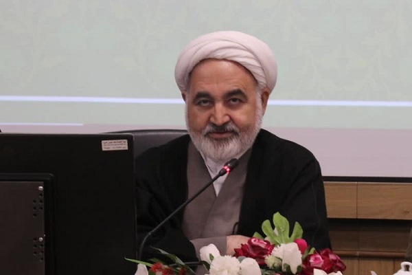 نقش کتاب در تقویت بنیان‌های فکری جامعه بی‌بدیل است