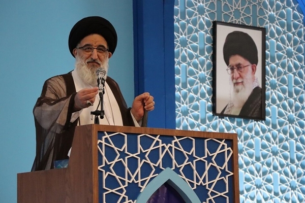 امام‌جمعه کرج: ایران برای تضمین امنیت خود به احدی باج نمی‌دهد