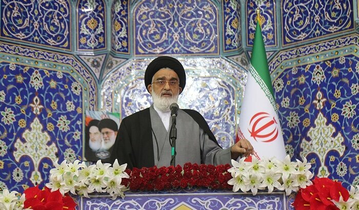 آیت الله سعیدی: بصیرت دانشگاهیان توطئه دشمنان طمع‌ورز را خنثی خواهد کرد