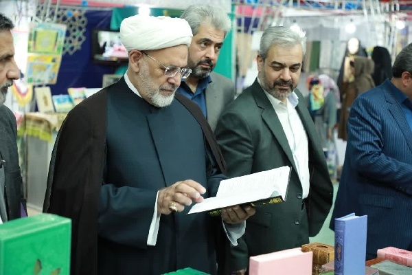 توسعه فرهنگ کتاب‌خوانی و ترویج معارف قرآنی، نقش بسزایی در کاهش آسیب‌های اجتماعی دارد