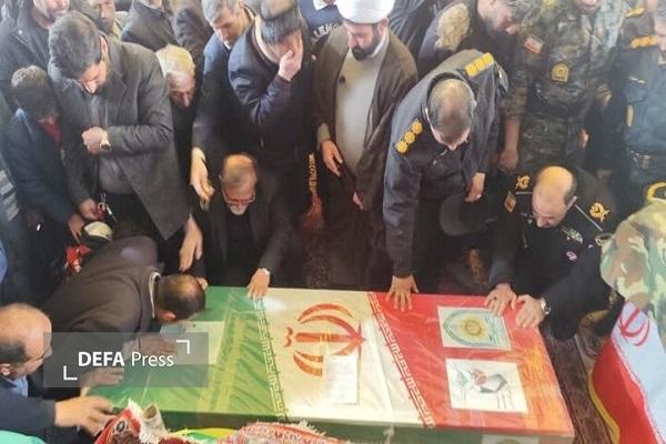 پیکر شهید «دارا فتح‌اللهی» در دلفان تشییع شد+ عکس