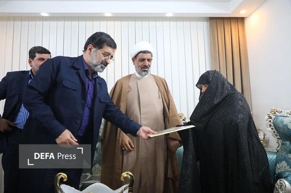 تجلیل استاندار قم از خانواده شهید «شجاعی جاسبی» و جانباز «سعادتمندی» + تصاویر تجلیل استاندار قم از خانواده شهید «شجاعی جاسبی» و جانباز «سعادتمندی» + تصاویر