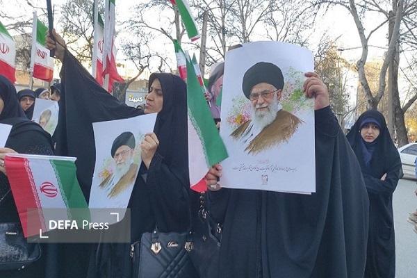 تجمع مردم خرم‌آباد علیه دشمن متجاوز