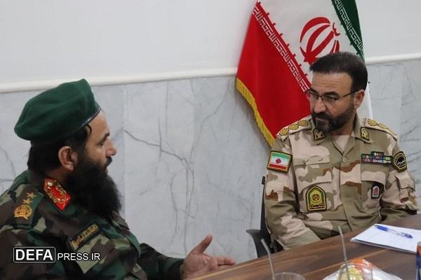 گفت‌وگوی مرزی فرمانده هنگ مرزی تایباد با کمیسار درجه ۱ افغانستان+ تصاویر
