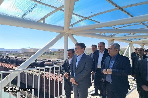 معاون هماهنگی امور اقتصادی استانداری خراسان رضوی از مرکز لجستیک راه‌آهن مشهد بازدید کرد
