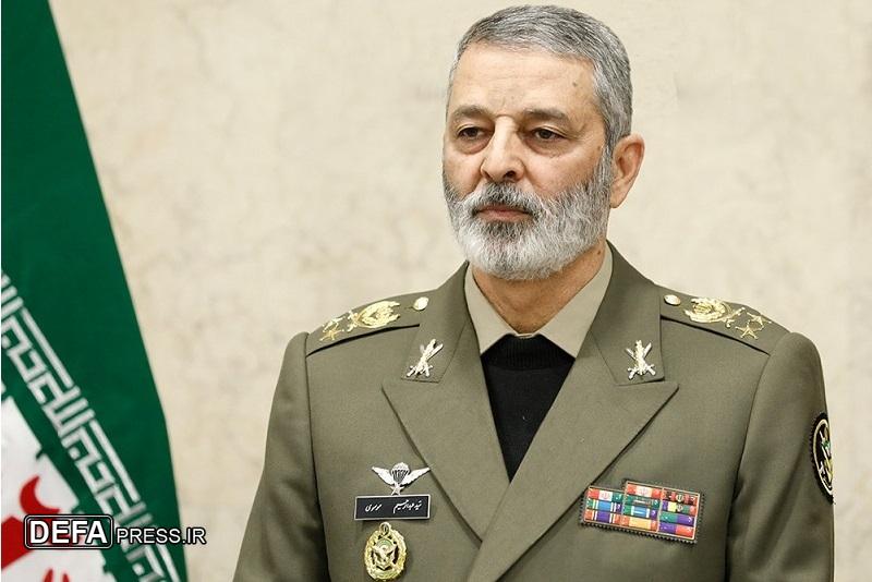 تأکید سرلشکر موسوی بر استمرار خدمات درمانی ارتش در بندرعباس
