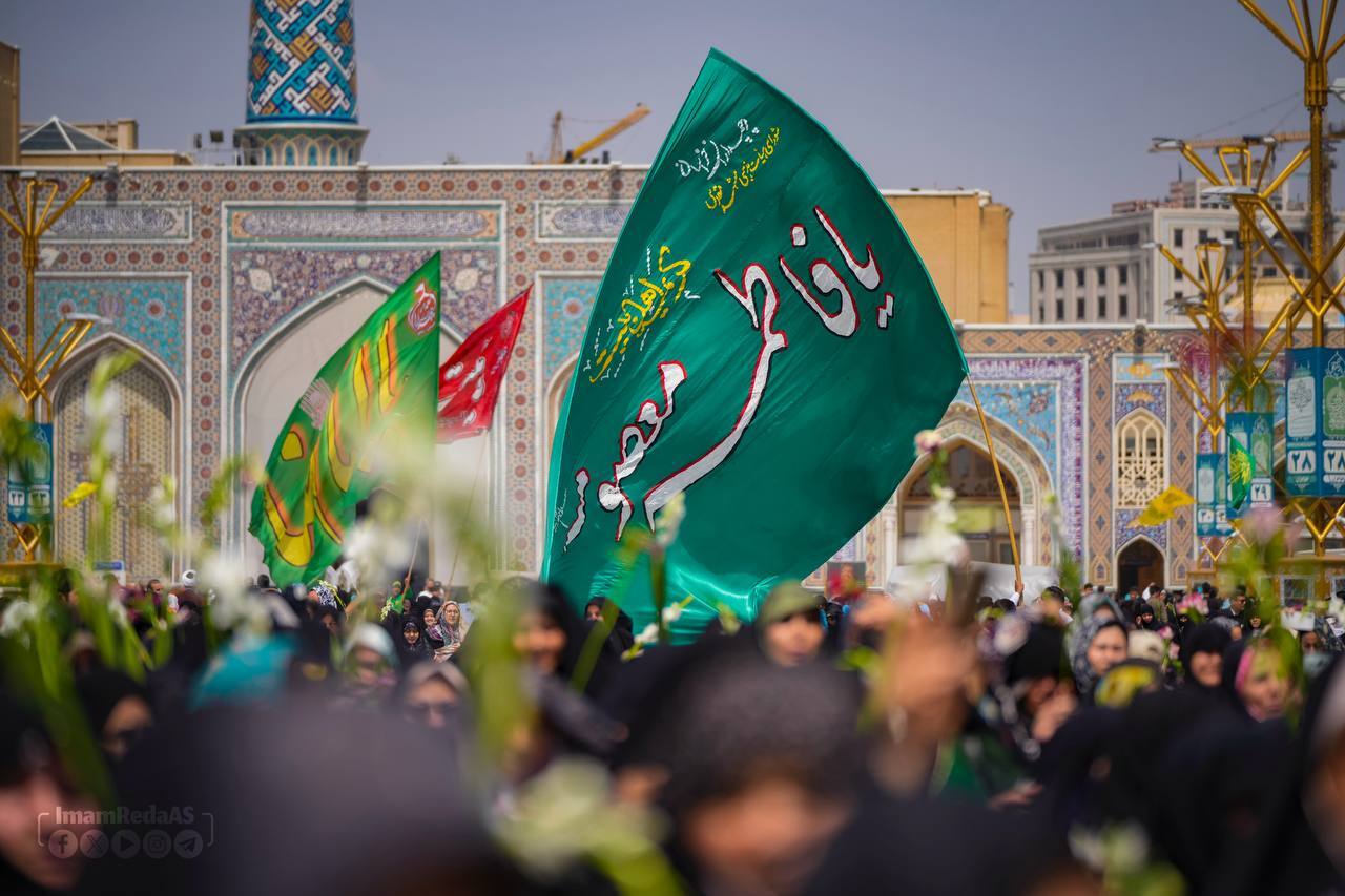 گل‌آرایی حرم اهل بیت (ع) به‌مناسبت دهه کرامت+ فیلم و عکس