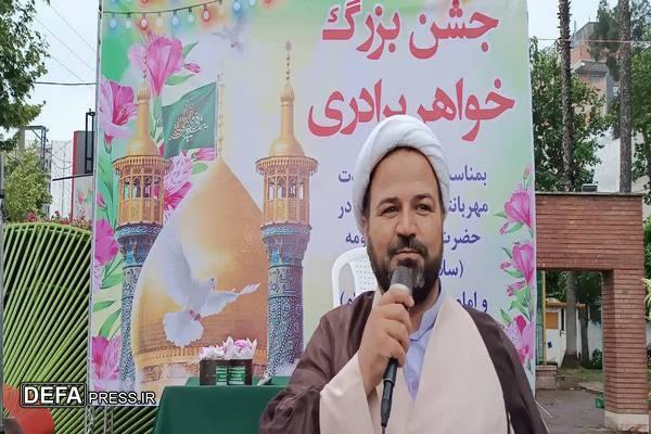 زنان و دختران نقش والایی در تربیت جامعه اسلامی دارند