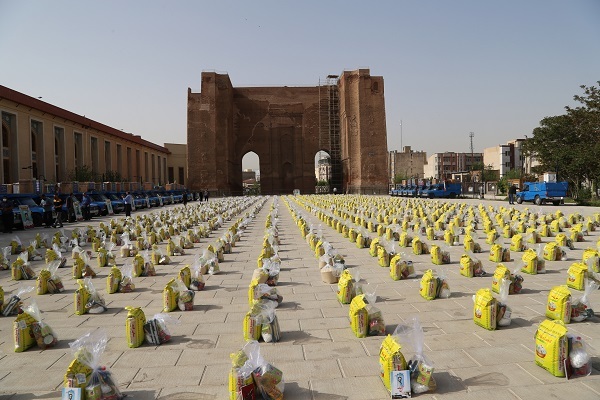 تحویل ۱۰۰۰ بسته معیشتی ۱۰۰ سرویس جهیزیه و ۱۰۰ مسکن به یاد شهید شفیع‌زاده در آذربایجان شرقی
