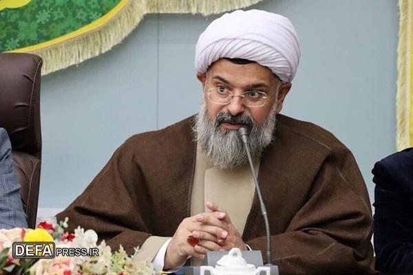 معلمان با هدایت خود بالاترین خدمت را به انسانیت می‌کنند