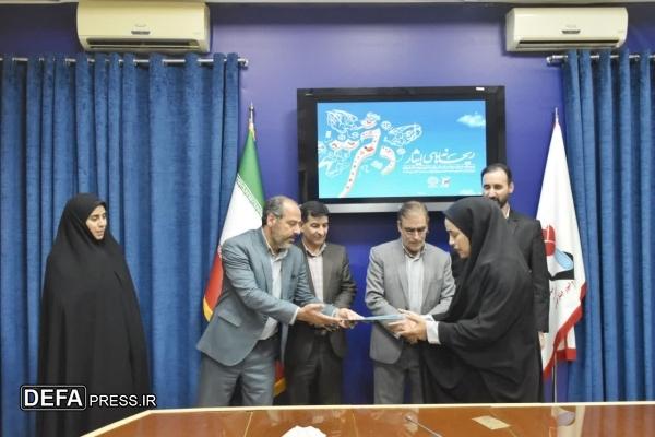 مراسم تقدیر از دختران نخبه شاهد و ایثارگر لرستان+ عکس
