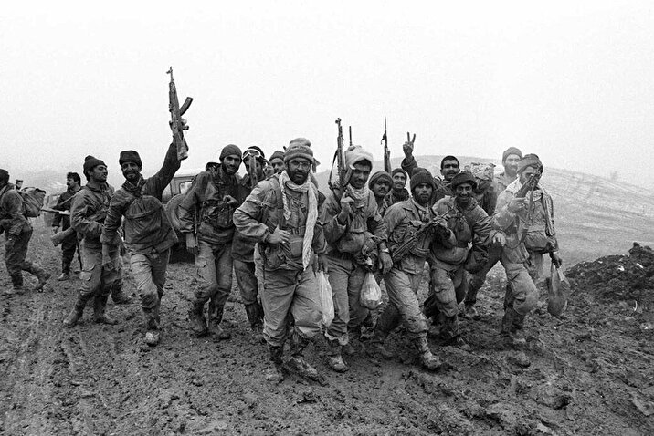 فیلم/ آماده شدن رزمندگان اسلام برای عملیات «إلی‌بیت‌المقدس»