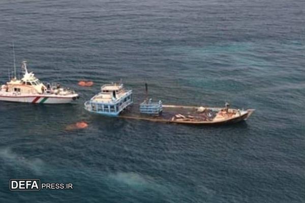 نجات ۵ خدمه موتورلنج باری در سواحل استان بوشهر نجات ۵ خدمه موتورلنج باری در سواحل استان بوشهر