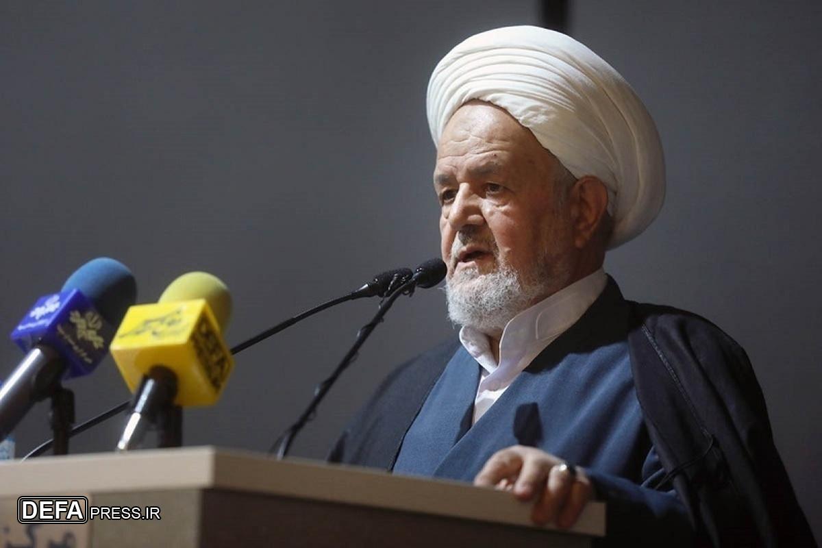 رئیس دفتر عقیدتی سیاسی فرماندهی کل قوا: پیامد‌های منفی عدم درک خواص در قبال تمسک رهبران الهی به مصلحت/یکی از تدابیر هوشمندانه رهبری تبدیل تهدیدات به فرصت است