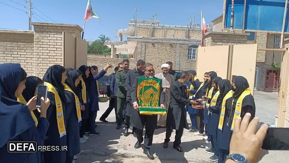سفر کاروان زیر سایه خورشید به دبیرستان پروین اعتصامی محله بوکان