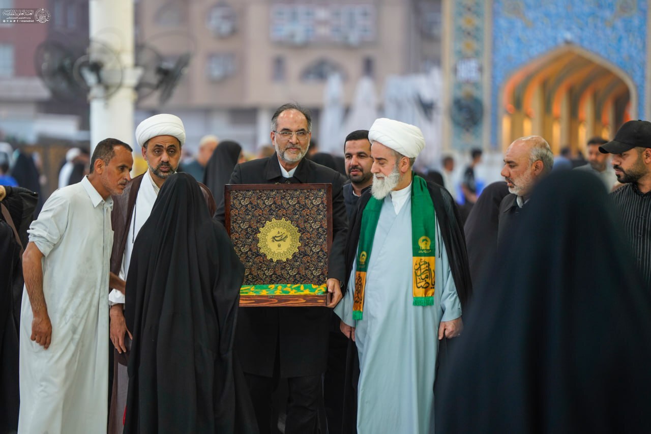 رایت رضوی میهمان آستان حضرت امیرالمؤمنین (ع) شد+ تصاویر