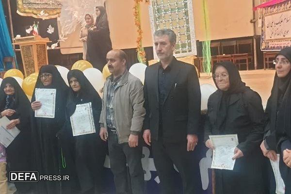 تجلیل از مادران و دختران شهدا در اسدآباد + تصاویر