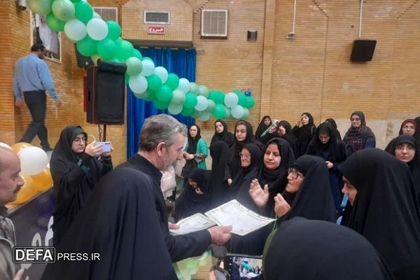 تجلیل از مادران و دختران شهدا در اسدآباد + تصاویر