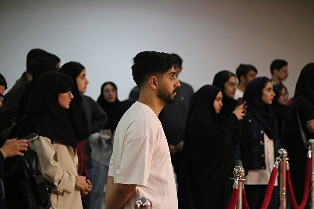 تصاویر/ بازدید دانشجویان رشته داروسازی از موزه دفاع مقدس و مقاومت استان آذربایجان شرقی