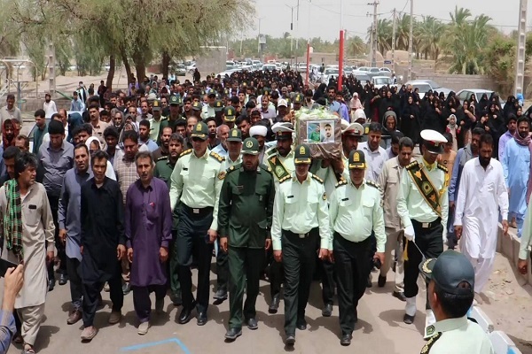 تشییع پیکر سرباز وظیفه «علیرضا جلالی نسب» در بخش نگین کویر فهرج برگزار شد