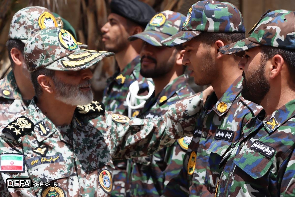 بازدید فرمانده کل ارتش از گروه پدافند هوایی «آبدانان»/ دیدار سرلشکر موسوی با خانواده شهید «داریوش رضایی‌نژاد»