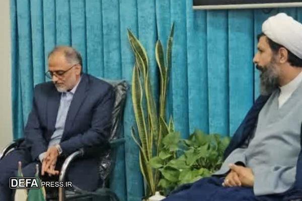 پنج اردیبهشت نماد شکست هیمنه پوشالی استکبار جهانی در دل کویر ایران است