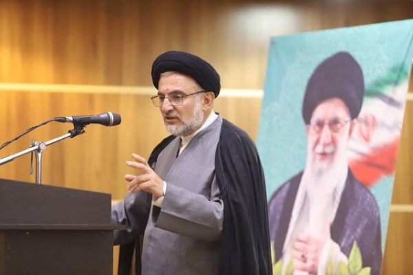 اقتصاد قدرتمند با استعدادهای اقلیمی و دانش بنیان در کشور شکل بدهیم