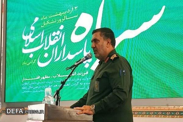 سپاه یک فکر و اندیشه است/سپاه فارغ از نگاه‌های سیاسی کمک حال مردم بوده است