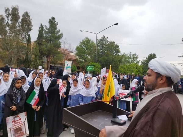 تجمع دانش آموزان ارسنجانی در حمایت از مردم غزه
