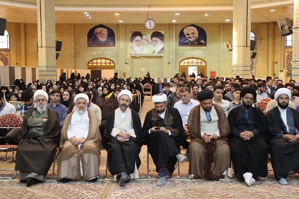 تصاویر/ اجتماع استادیاران و شبکه صالحین شهرستان ایلام