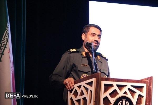 سردار باقری: هنرمندان واقعیت‌های دفاع مقدس را به تصویر بکشند