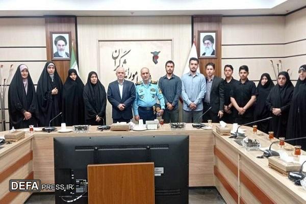 دیدار رئیس بنیاد شهید و امور ایثارگران با خانواده خلبانان شهید پرواز اردیبهشت