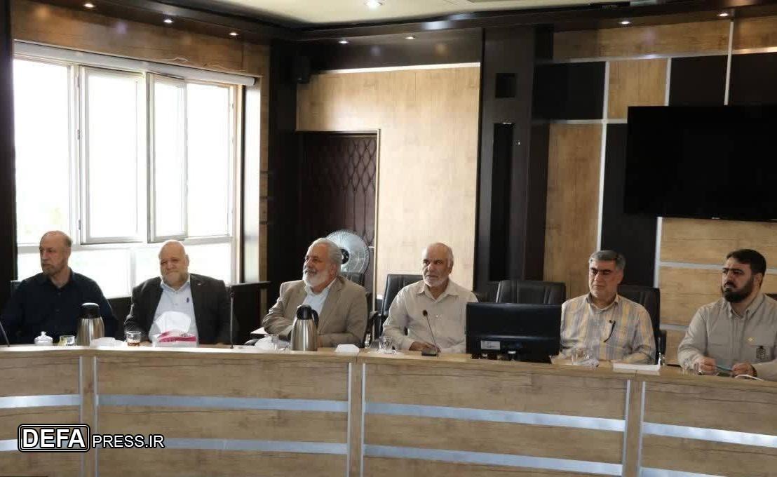 تصاویر/ دیدار صمیمانه یادگاران دفاع مقدس با فرمانده سپاه استان البرز