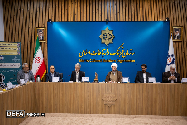 ایمانی‌پور: تاریخ ادبیات جهان بدون تردید مرهون زبان فارسی است