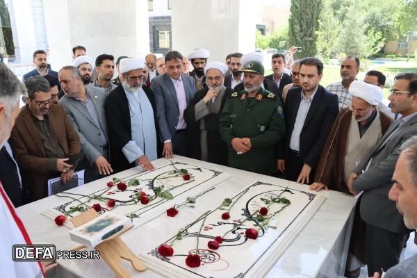ادای احترام به شهدای گمنام استانداری خراسان رضوی+ تصاویر