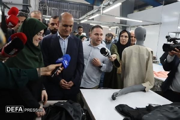 بازدید سخنگوی دولت از واحد‌های تولیدی در منطقه آزاد انزلی