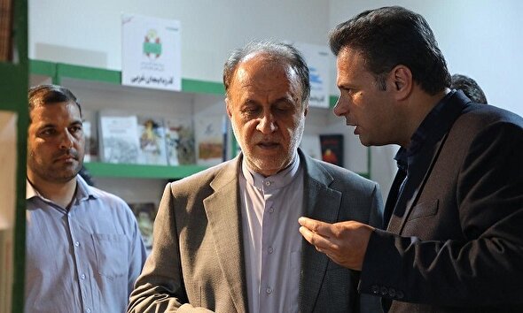 فیلم/ حضور نایب رئیس مجلس در غرفه بنیاد حفظ آثار و نشر ارزش‌های دفاع مقدس و مقاومت