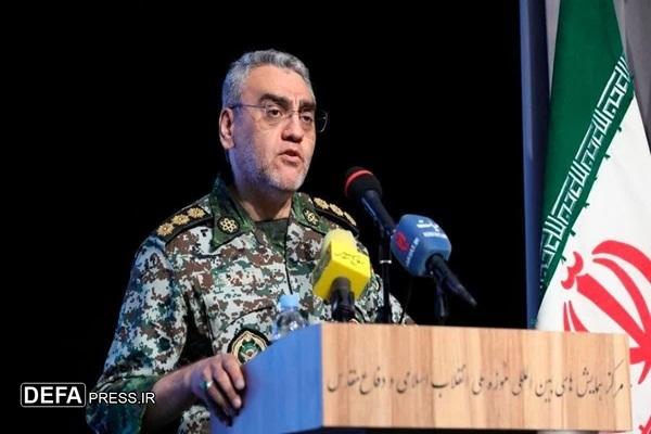 تدریس درس علوم و معارف دفاع مقدس و مقاومت با استفاده از فناوری‌های روز