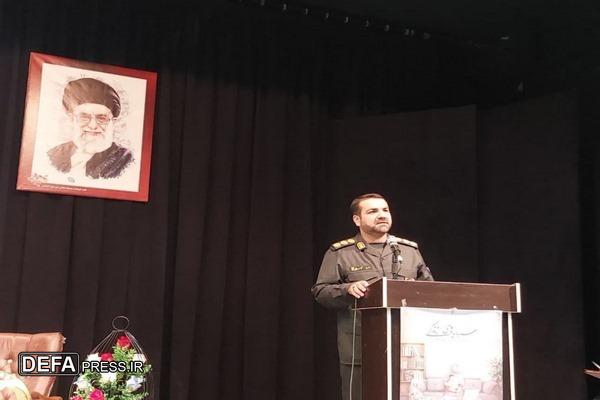 سپاه پاسداران خدمتگزار ملت است