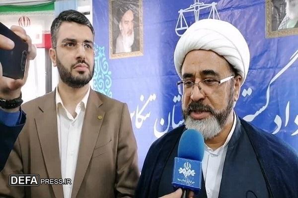 دیدار رئیس دیوان عدالت اداری با خانواده شهید «مرادخانی» در تنکابن