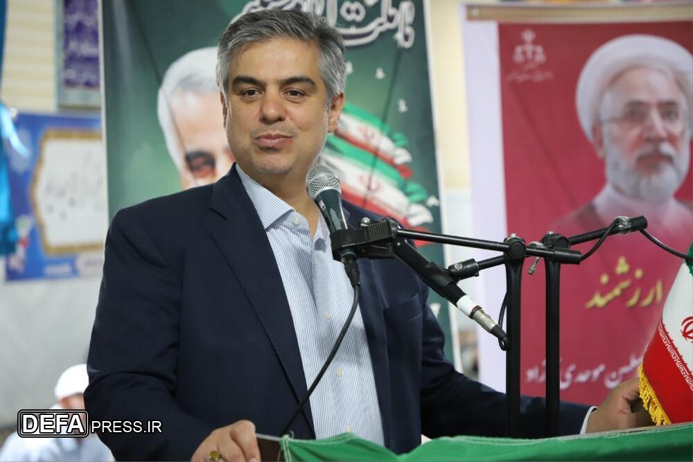 استاندار مرکزی: خطِ خدمت و جهاد میراث ماندگار شهدای انقلاب اسلامی است