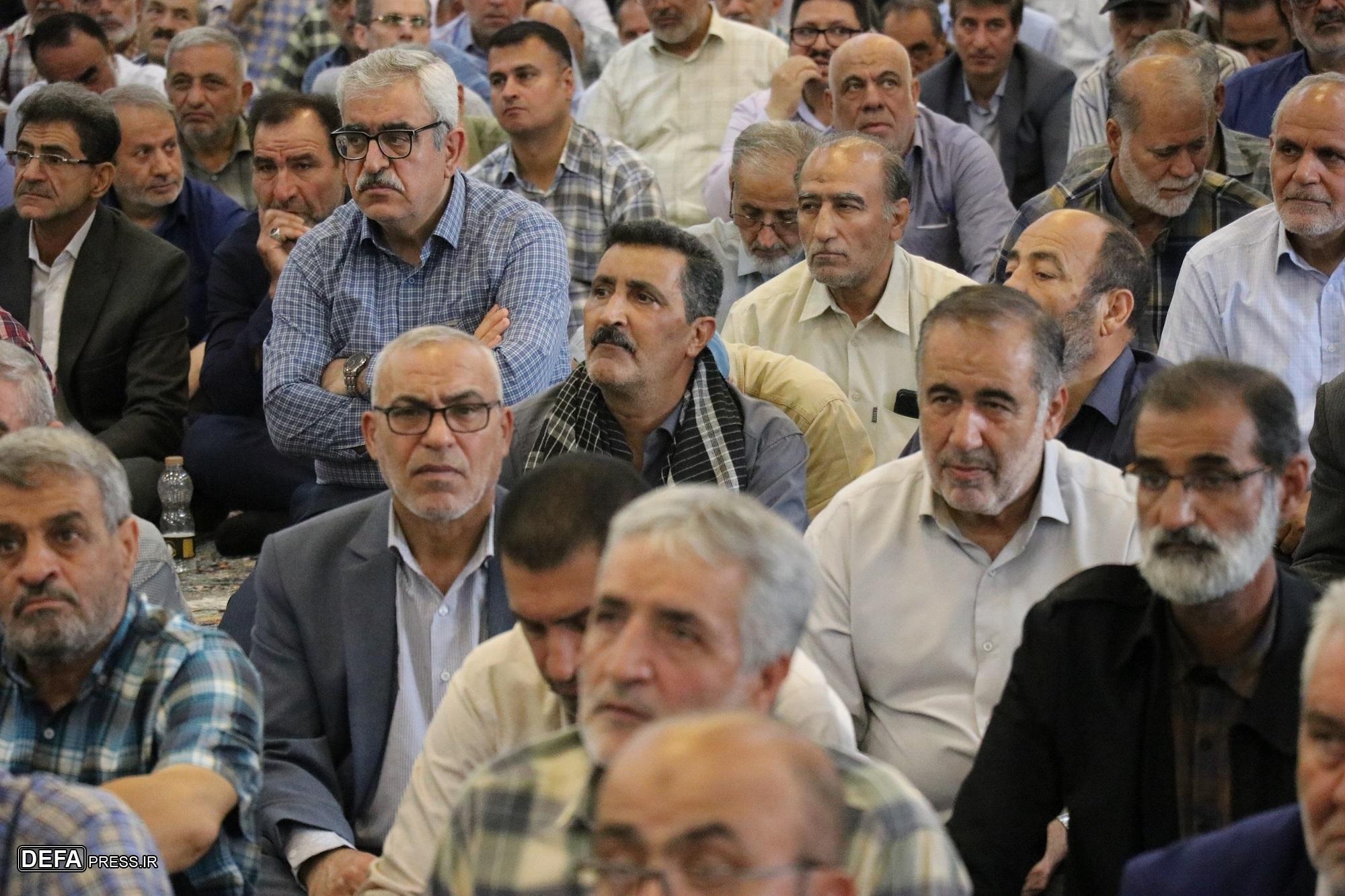 حضور پرشور فرماندهان عالی‌رتبه سپاه و پیشکسوتان در بیست‌وهشتمین گردهمایی یادگاران دفاع‌مقدس استان البرز
