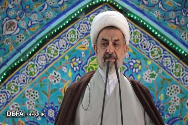ایران در برابر نظام ظالمانه جهانی مقتدرانه ایستادگی می‌کند