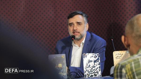 مومنی‌شریف: نویسنده و شاعر خوب باید با حکمت ایرانی اسلامی آشنا باشد