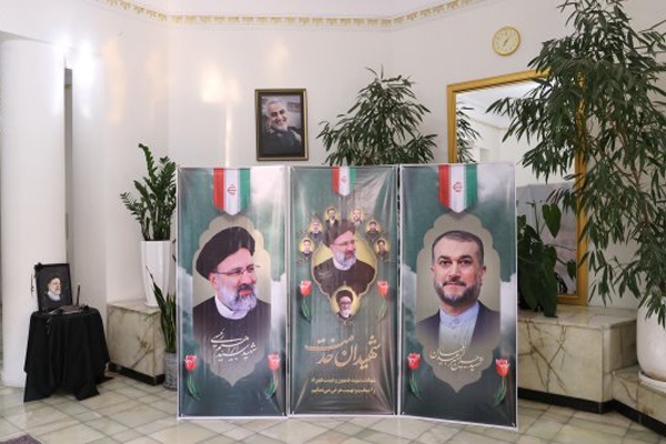 گرامیداشت شهدای خدمت و تجلیل از خانواده‌های شهدای دانشجو در دانشگاه آزاد اردبیل