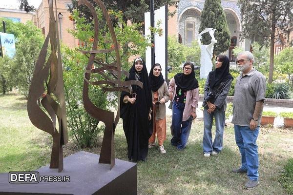 دانشجویان از گنجینه و باغ‌مجسمه حوزه هنری بازدید کردند