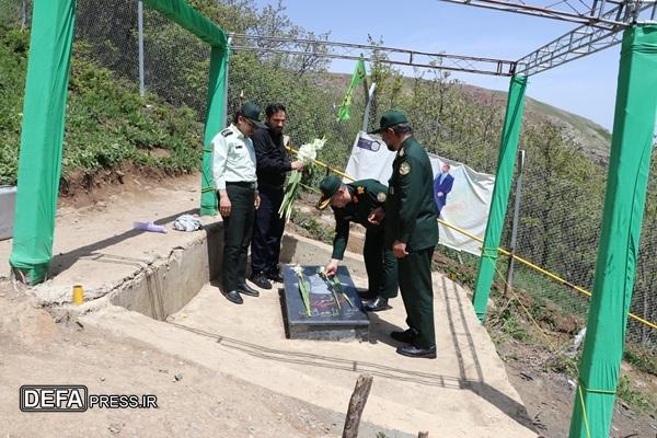 بازید مدیرکل حفظ آثار و نشر ارزش‌های دفاع مقدس و مقاومت استان آذربایجان‌شرقی از یادمان شهدای خدمت